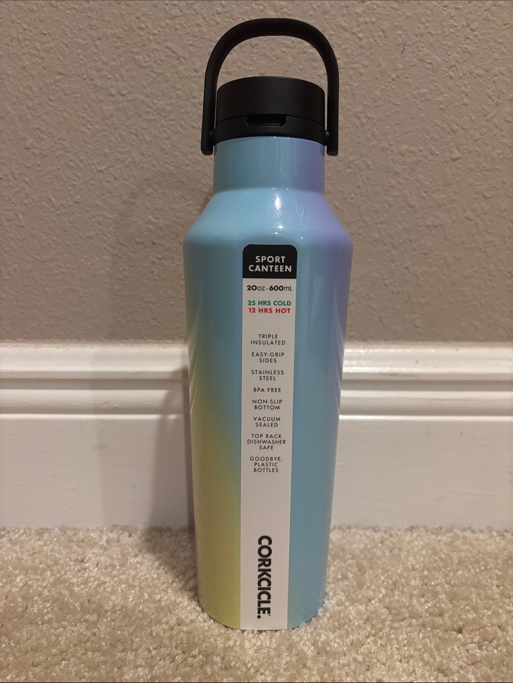 Rainbow 🌈 Unicorn 🦄 Corkcicle Holographic Sport Canteen 20 oz NWT